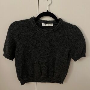 Short sleeve sweater